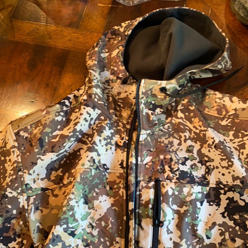Simms Rogue fleece fishing/hunting jacket. Nwot